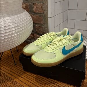 Nike Sneakers Field General 82